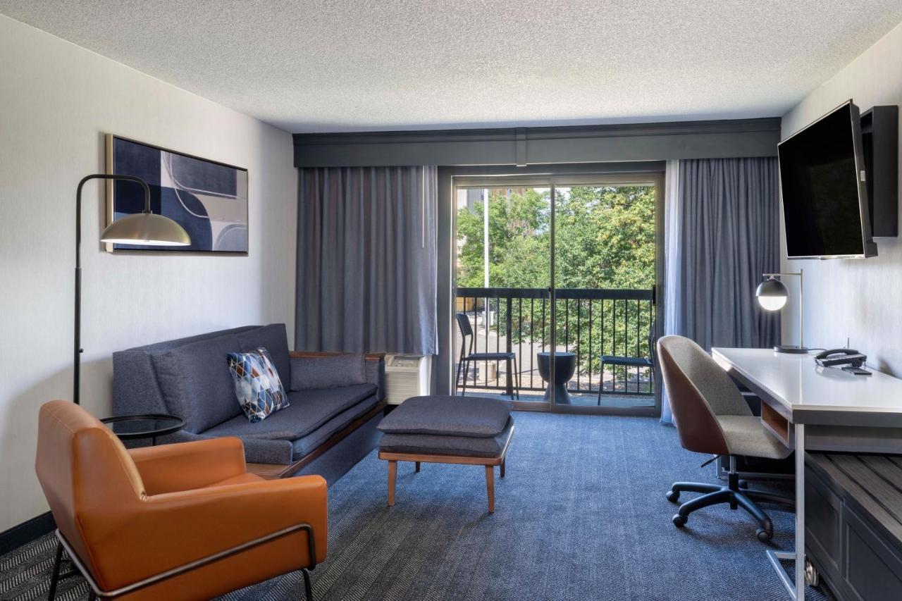 Courtyard Denver Southwest/Лейкуд Екстериор снимка
